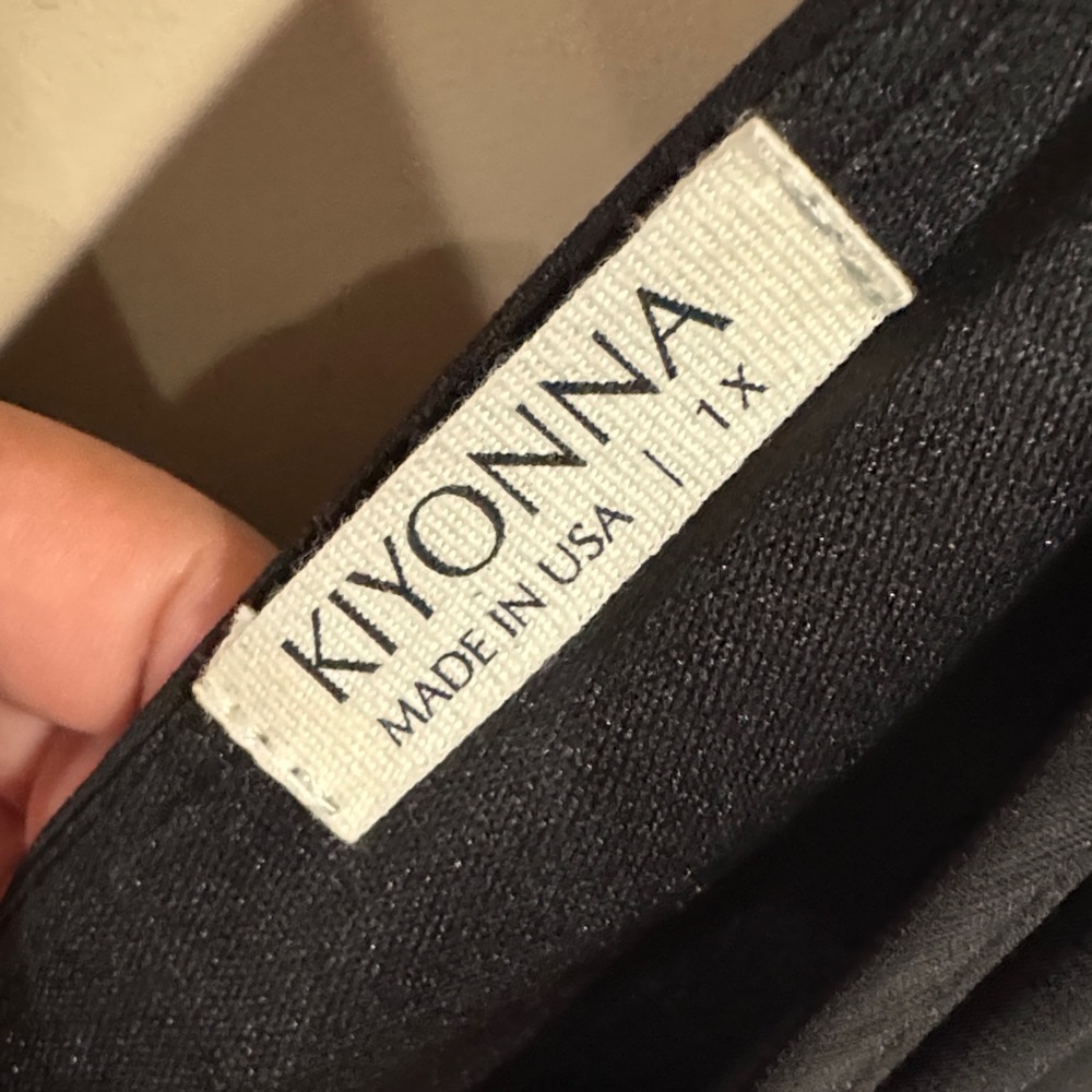 Kiyonna Elegant Black V-Neck Jumpsuit - Picture 2 of 11